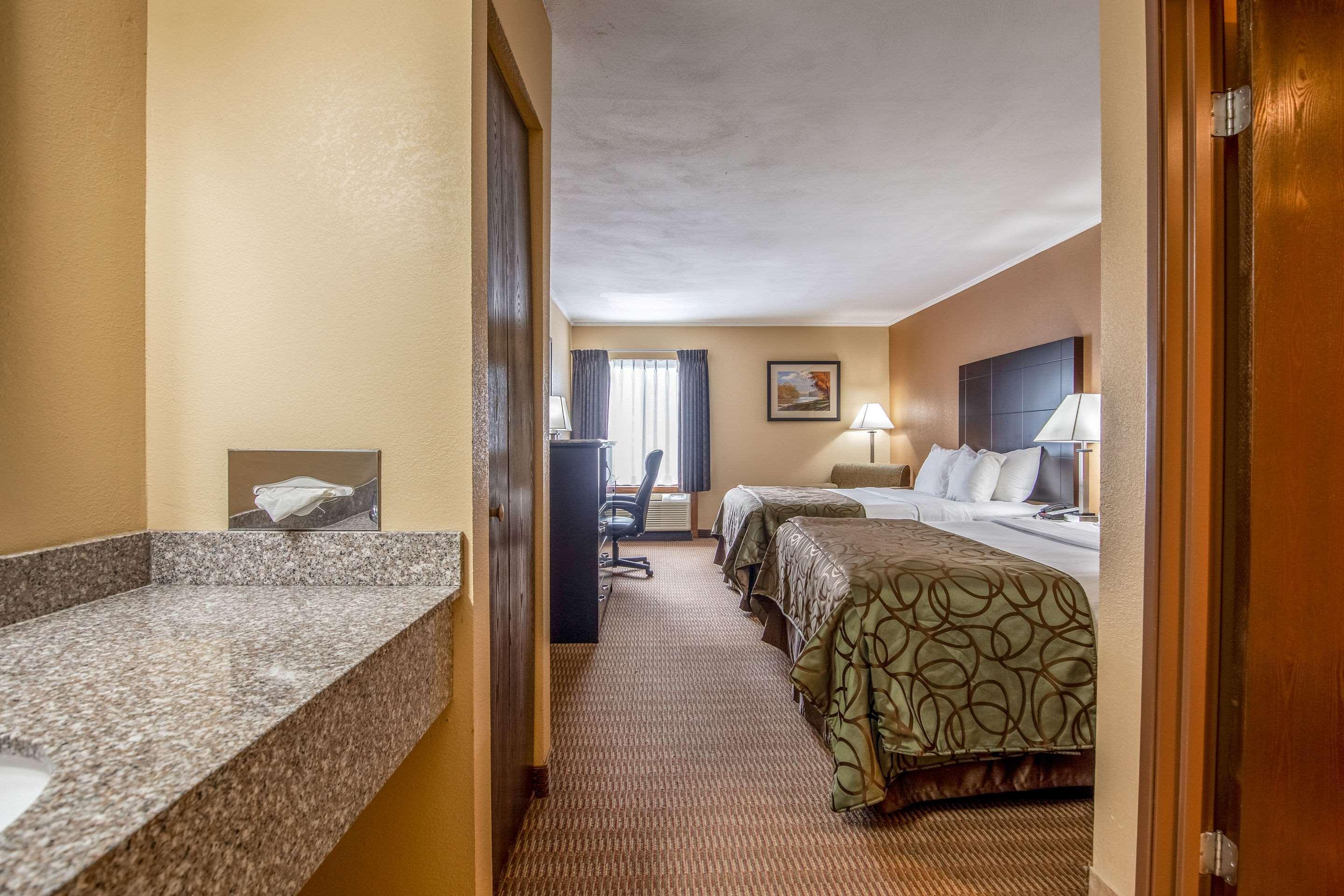 Quality Inn Tully I-81 Extérieur photo