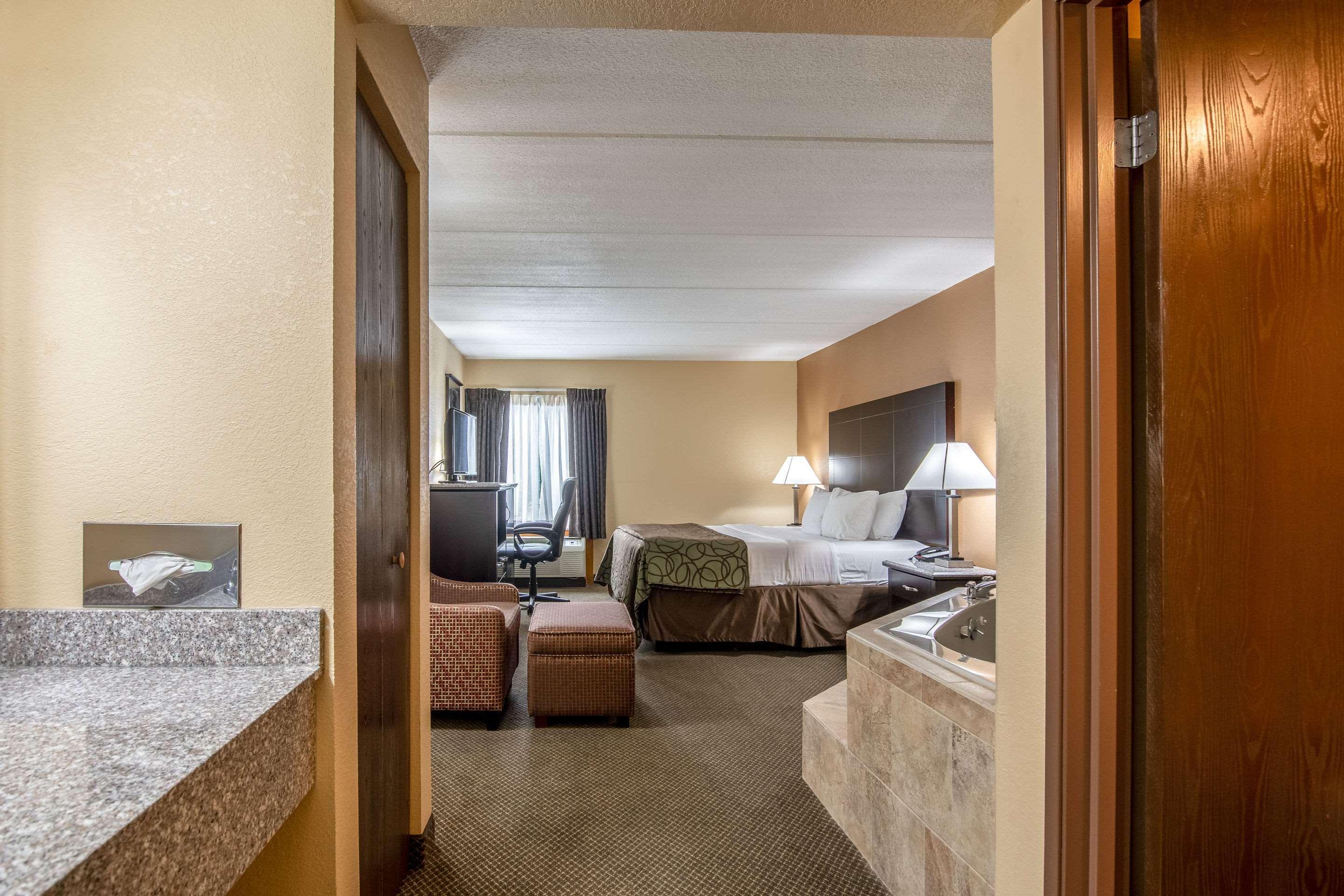 Quality Inn Tully I-81 Extérieur photo