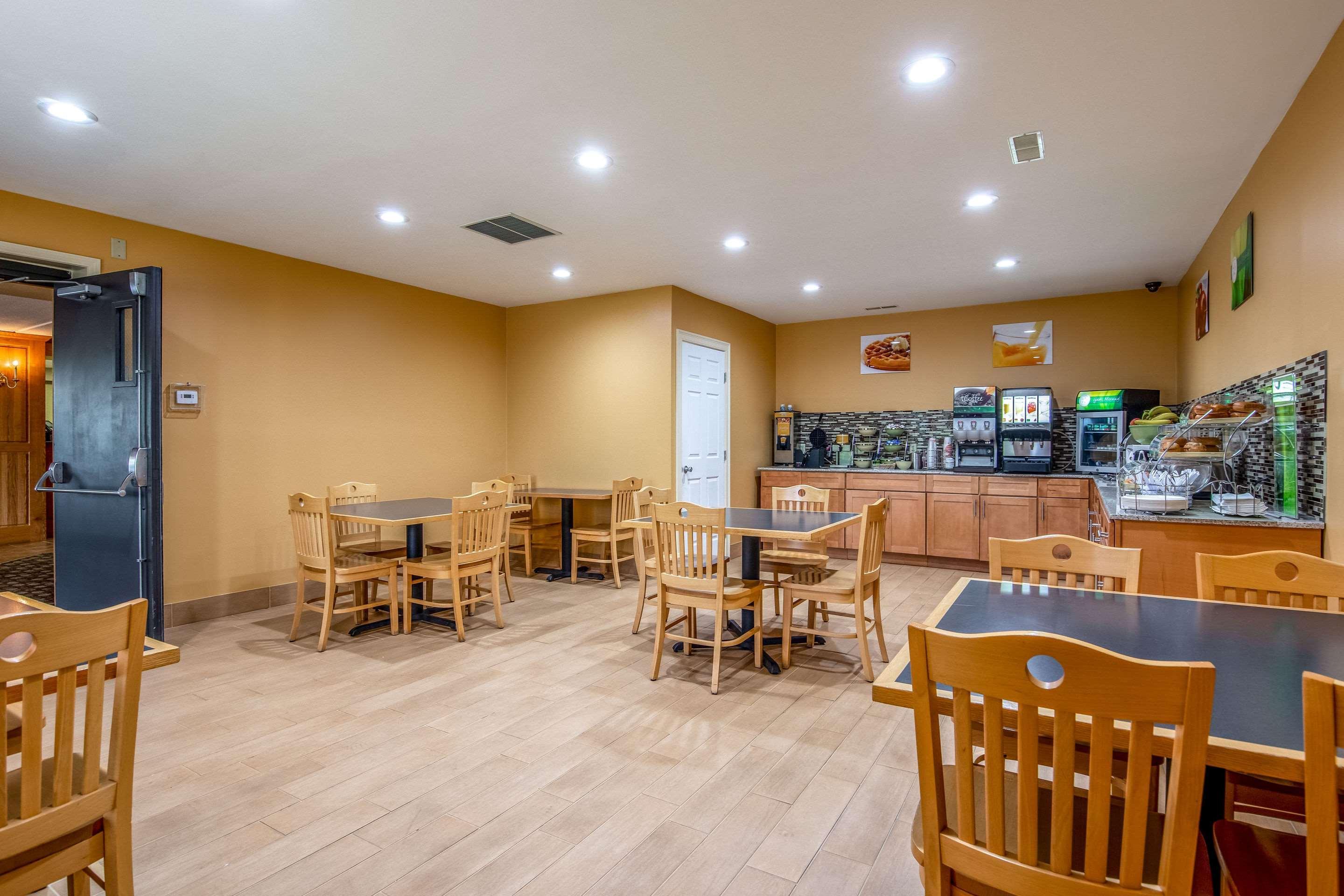 Quality Inn Tully I-81 Extérieur photo
