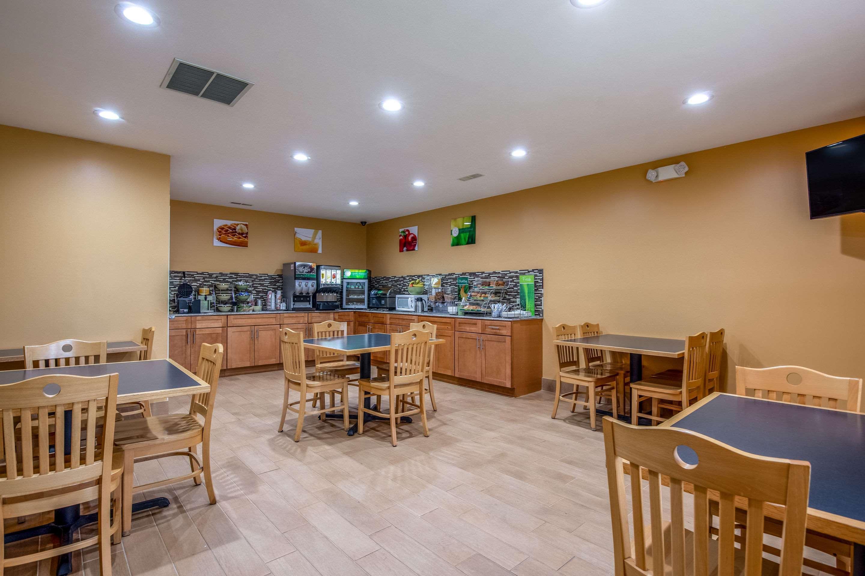Quality Inn Tully I-81 Extérieur photo
