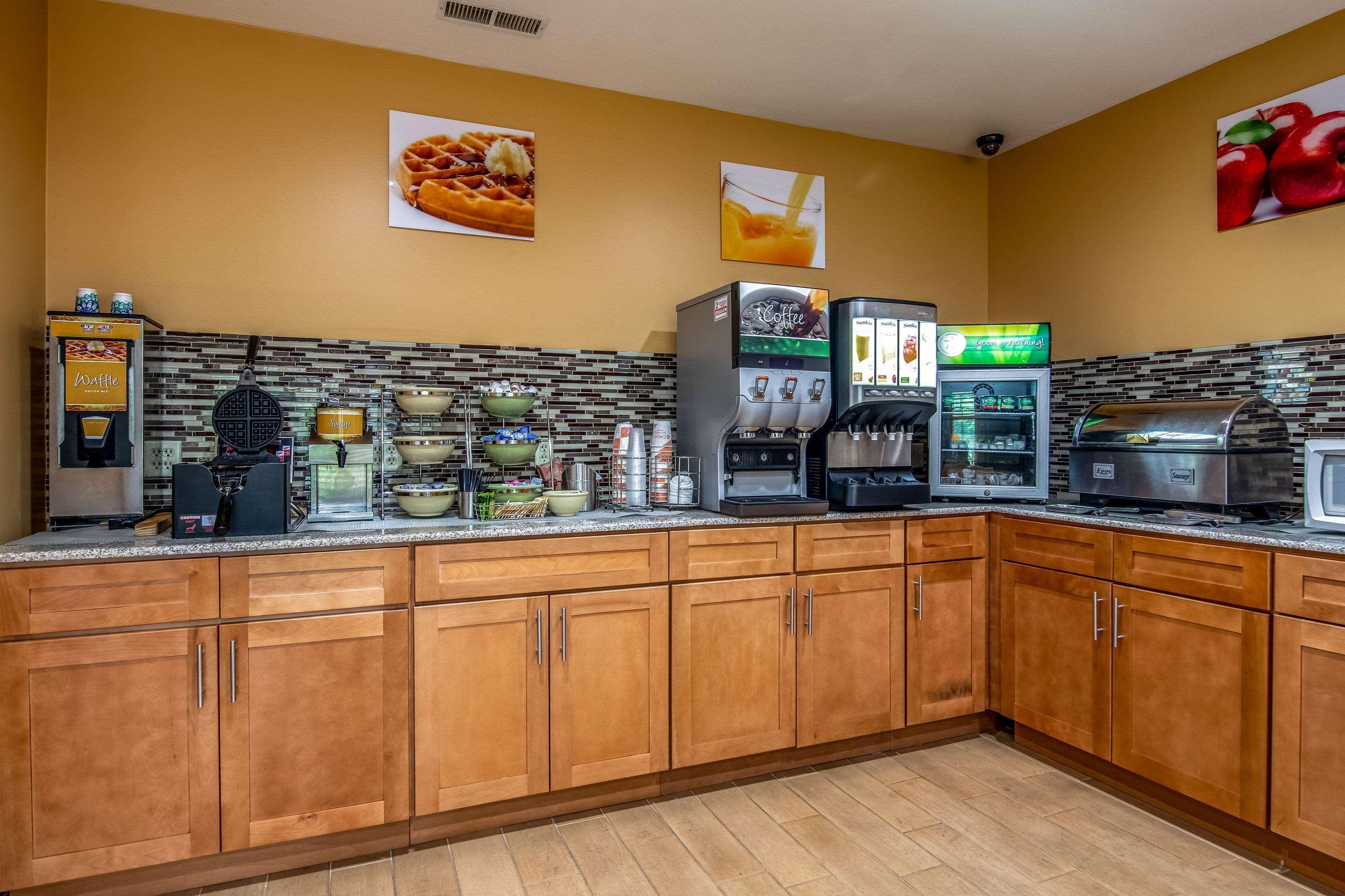 Quality Inn Tully I-81 Extérieur photo